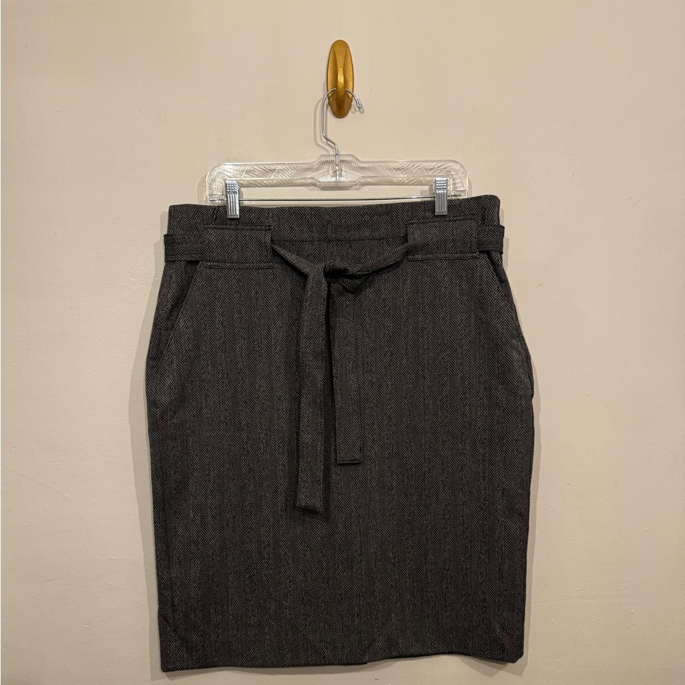 Banana Republic belted tweed pencil skirt